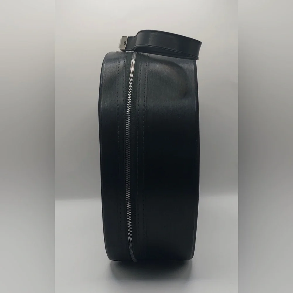 Sleek Vintage Round Zippered Cosmetic Travel Case - Picture 3 of 16